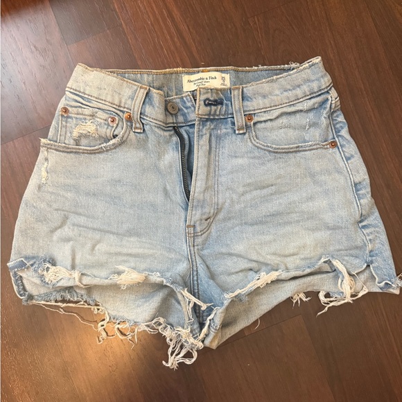 Abercrombie & Fitch Pants - Abercrombie & Fitch The Cutoff Shorts